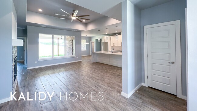 Building Photo - 17583 Natalie Ct