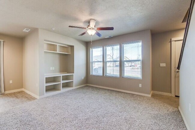 Building Photo - Shallow Creek J