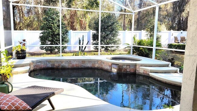 Building Photo - 162 Crystal Oak Dr