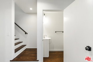 Building Photo - 2500 Abbot Kinney Blvd