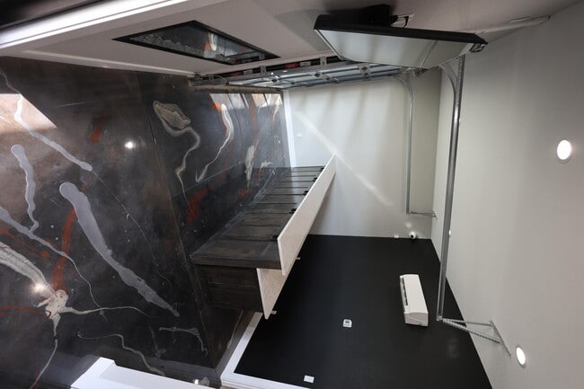 Building Photo - 4288 W 32nd St