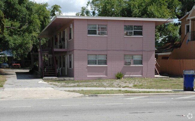 Primary Photo - 635 W South St