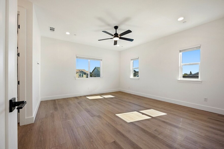 Building Photo - 3733 Mocha Ln