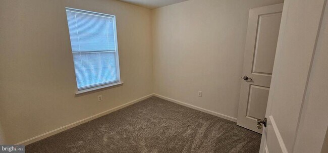 Building Photo - 156 Ironwood Ct