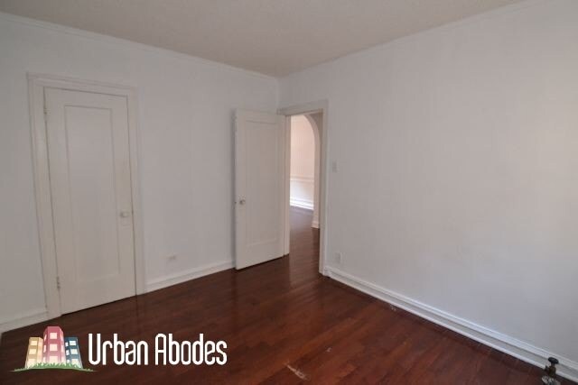 Building Photo - 547 W Surf St