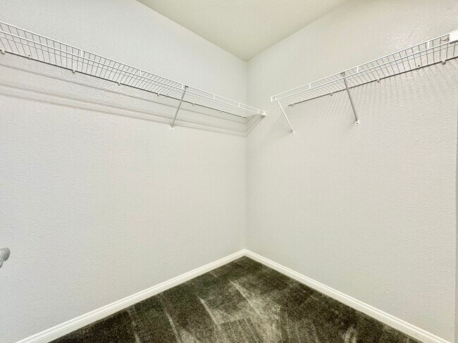 Building Photo - 10544 Pembroke Bay St