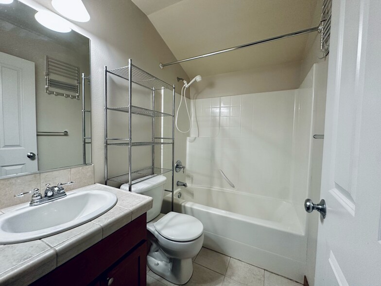 Top Floor - Guest bath - 9025 18th Ave SW