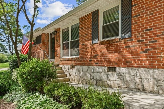 Building Photo - 2679 Harrington Dr