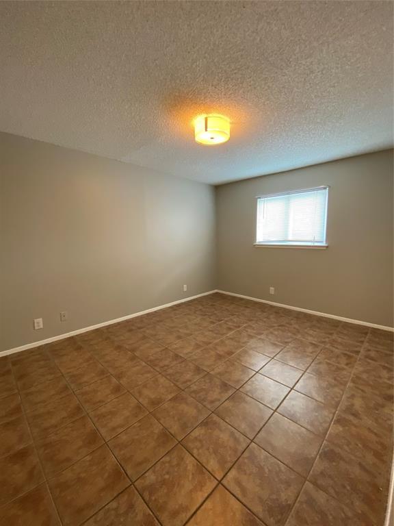Building Photo - 3419 Willowrun Dr