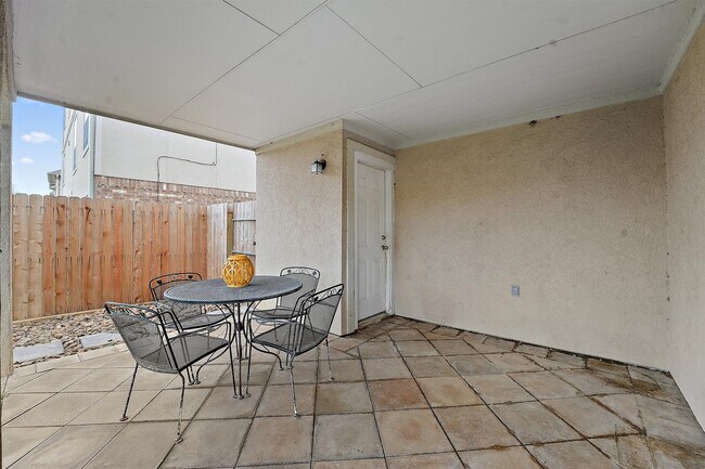 Building Photo - 7818 Stoneyway Dr