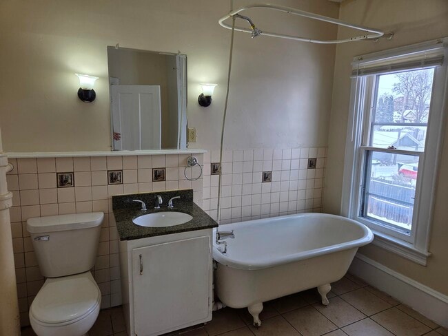 Building Photo - 3623 Fremont Ave N