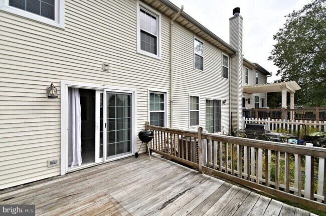 Building Photo - 4258 Red Oak Ct