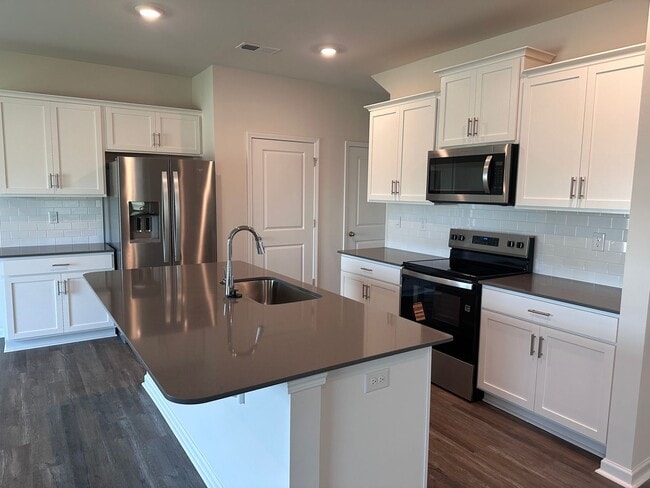 Building Photo - Beautiful New Construction 4 Bed 2.5 Bath ...