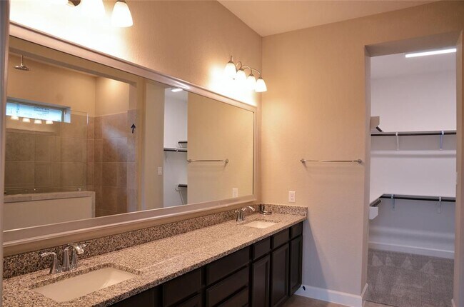 Building Photo - 23834 Pullin Market Dr