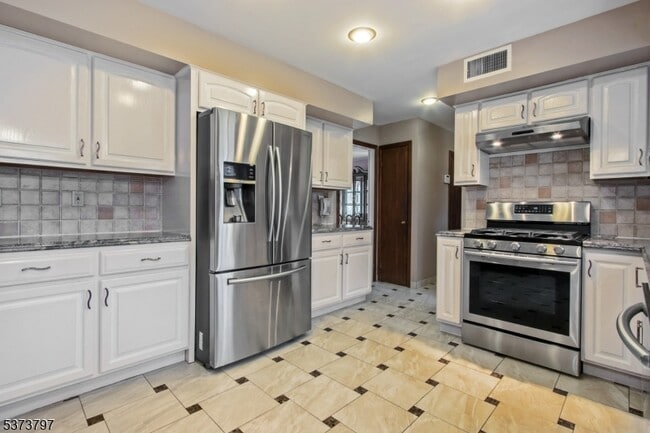 Building Photo - 619 Osio Ln