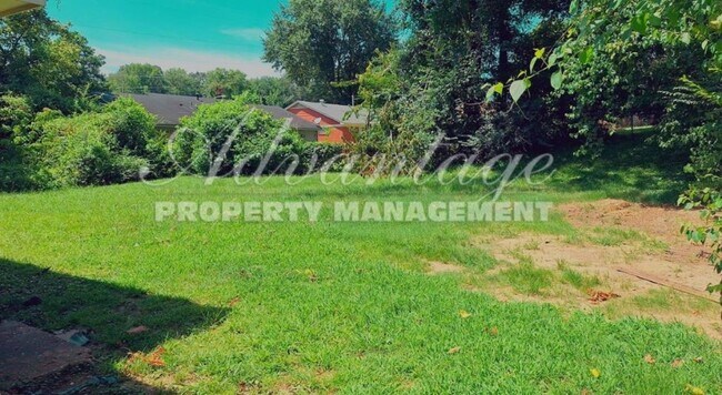 Building Photo - Open to Section 8 -Cute Single Family Home...