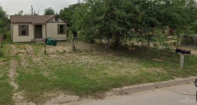 Primary Photo - 6 West Dr