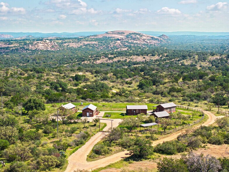 Building Photo - 307 Sagebiel Ranch Rd
