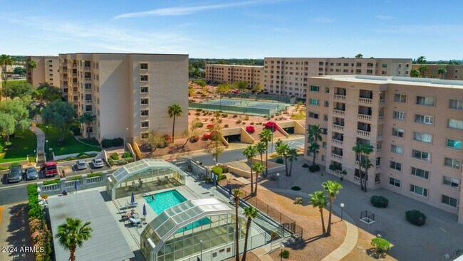 Building Photo - 7910 E Camelback Rd
