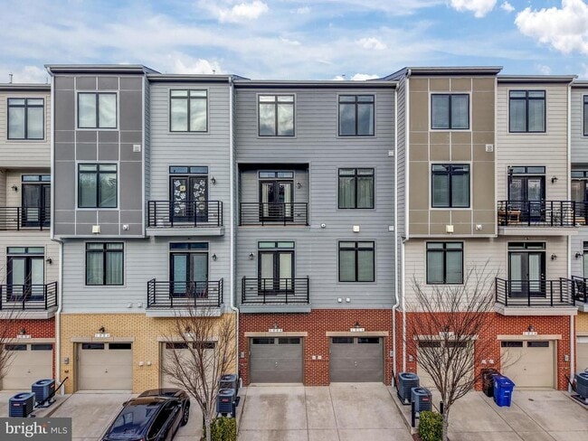 Building Photo - 1010 Ribbon Limestone Terrace SE