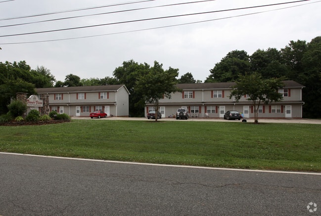 Primary Photo - 203-221 S 11th St