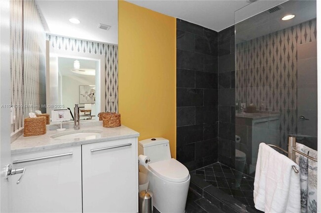 Building Photo - 900 Biscayne Blvd