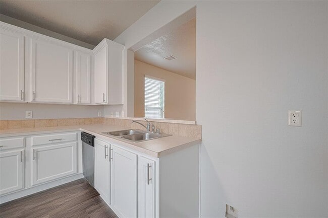 Building Photo - 16739 Libson Falls Dr