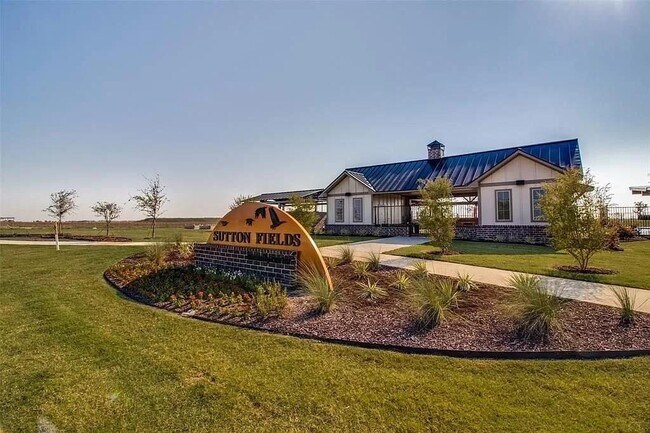 Building Photo - 6221 Hightower St