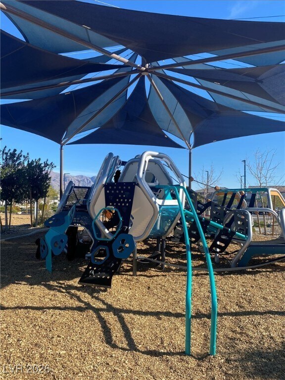 Building Photo - 9215 Sky Pointe Dr