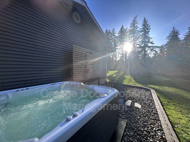 Building Photo - 9904 42nd St Ct NW