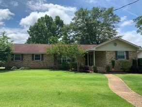Building Photo - 1991 Idlewood Dr