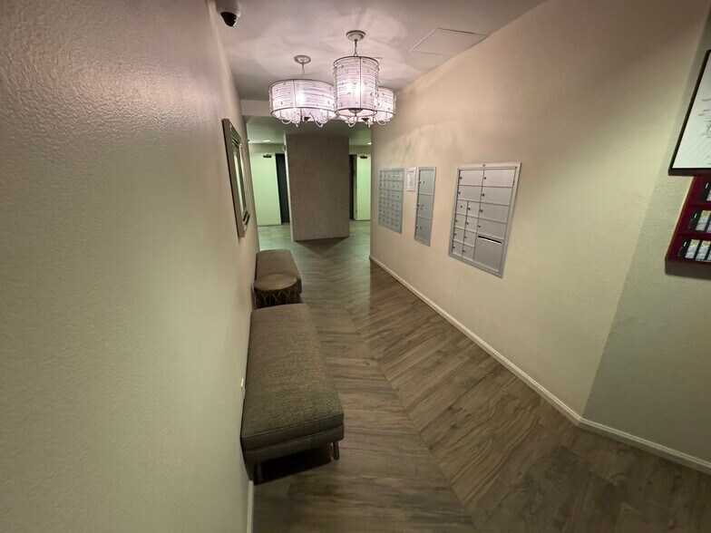 Building Entrance - 180 Cook St