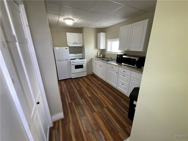 Building Photo - 127 Winslow St