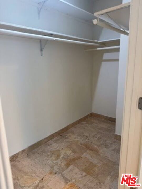 Building Photo - 133 Crescent Dr