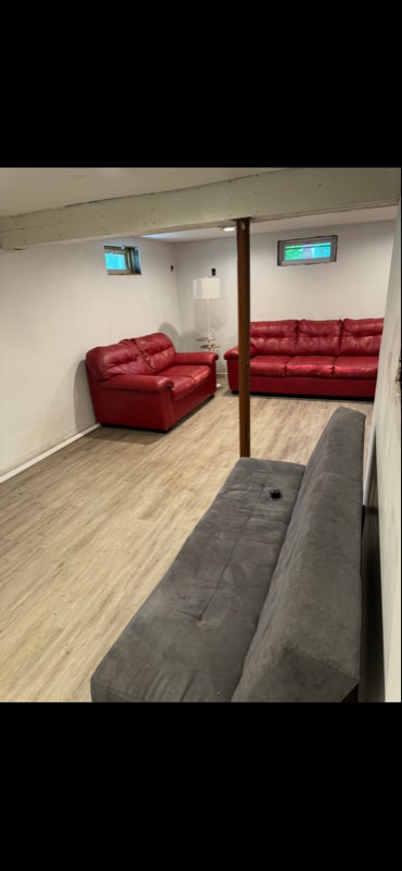 Building Photo - 92 Rambler St