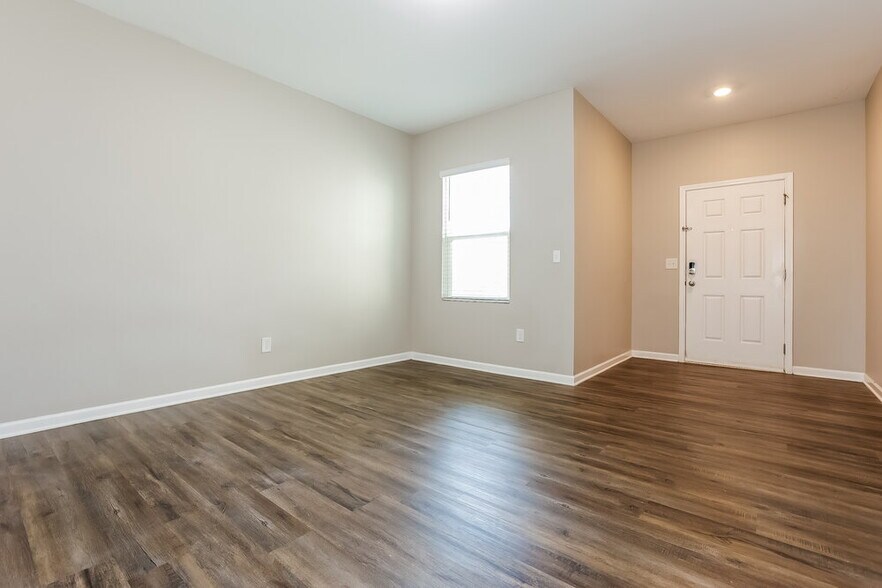 Building Photo - 3740 Place Dr