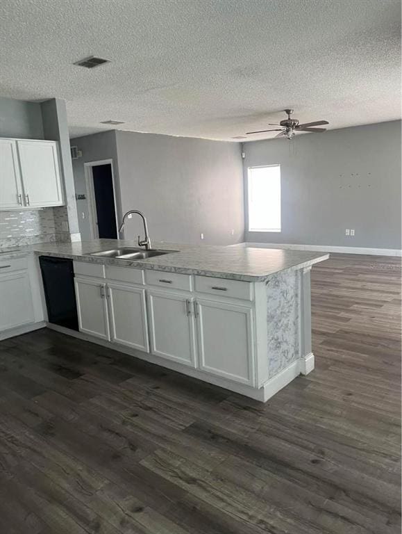 Building Photo - 2500 Jasmine Trace Dr