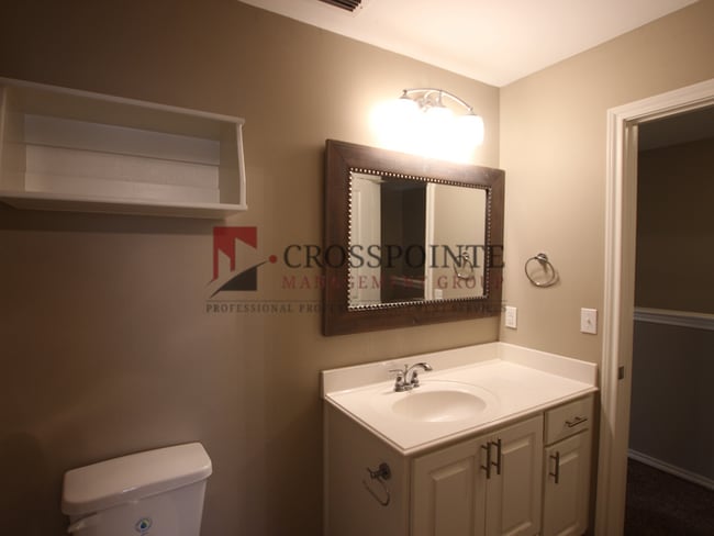 Building Photo - Beautiful 2 Bed 1.5 Townhome in Lindale ISD! Tour Today!