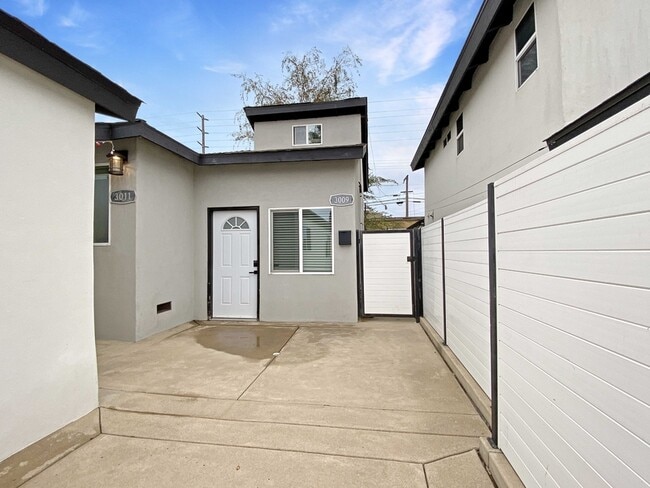 Building Photo - 3009 Vancouver Ave