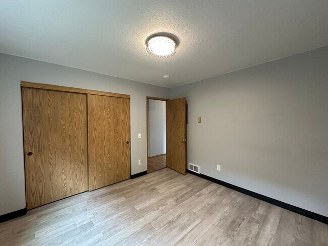 Building Photo - 2495 Wasco St