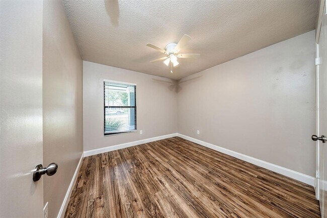 Building Photo - 308 Alba Ln
