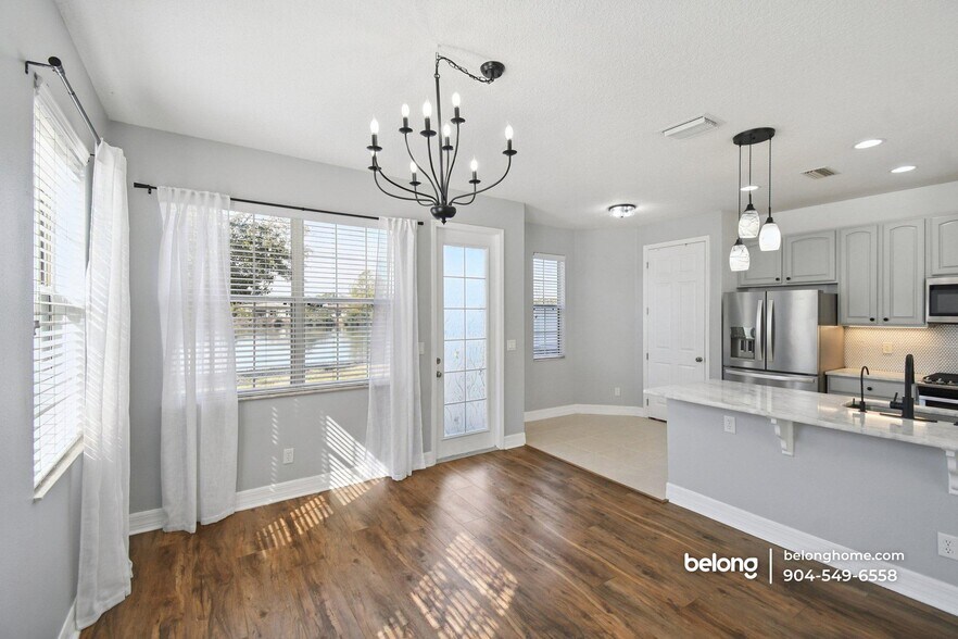 Building Photo - 531 Hedgewood Dr