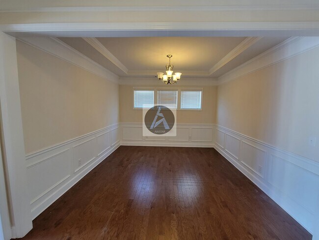 Building Photo - 1008 Applegate Dr