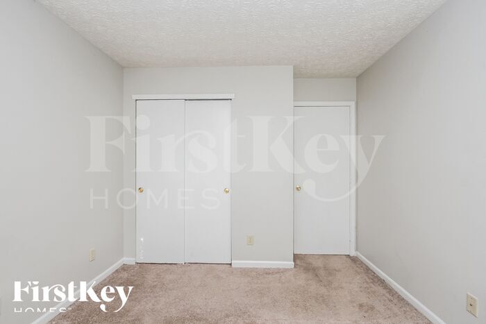 Building Photo - 5144 Stanhope Ln