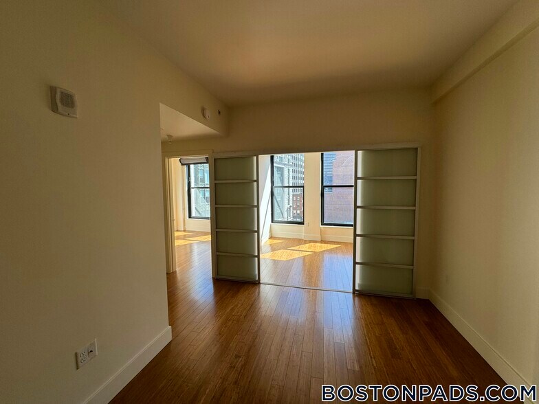 Building Photo - 8 Winter Pl