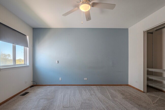Building Photo - 823 Park Bluff Cir
