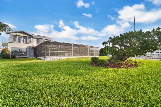 Building Photo - 5060 Porpoise Pl