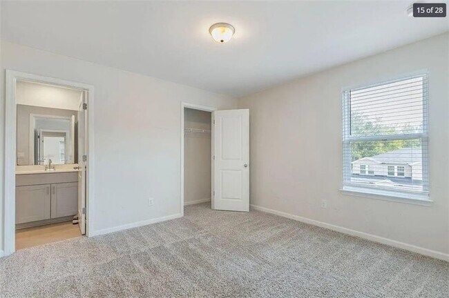 Building Photo - 6901 Durham Ln