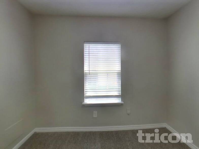 Building Photo - 18311 Autumn Trails Ln