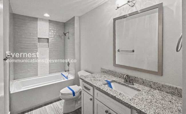 Building Photo - 4 Bed/2.5 Bath Home with Garage / Pet-Friendly / Available Now!